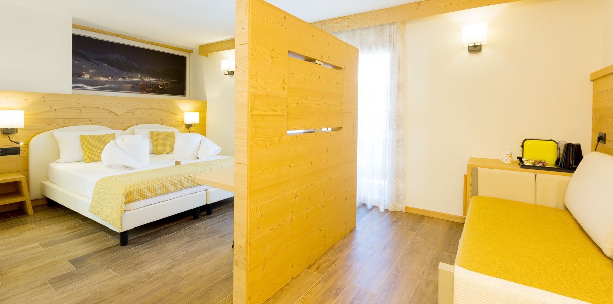 Zimmer Yellow Room