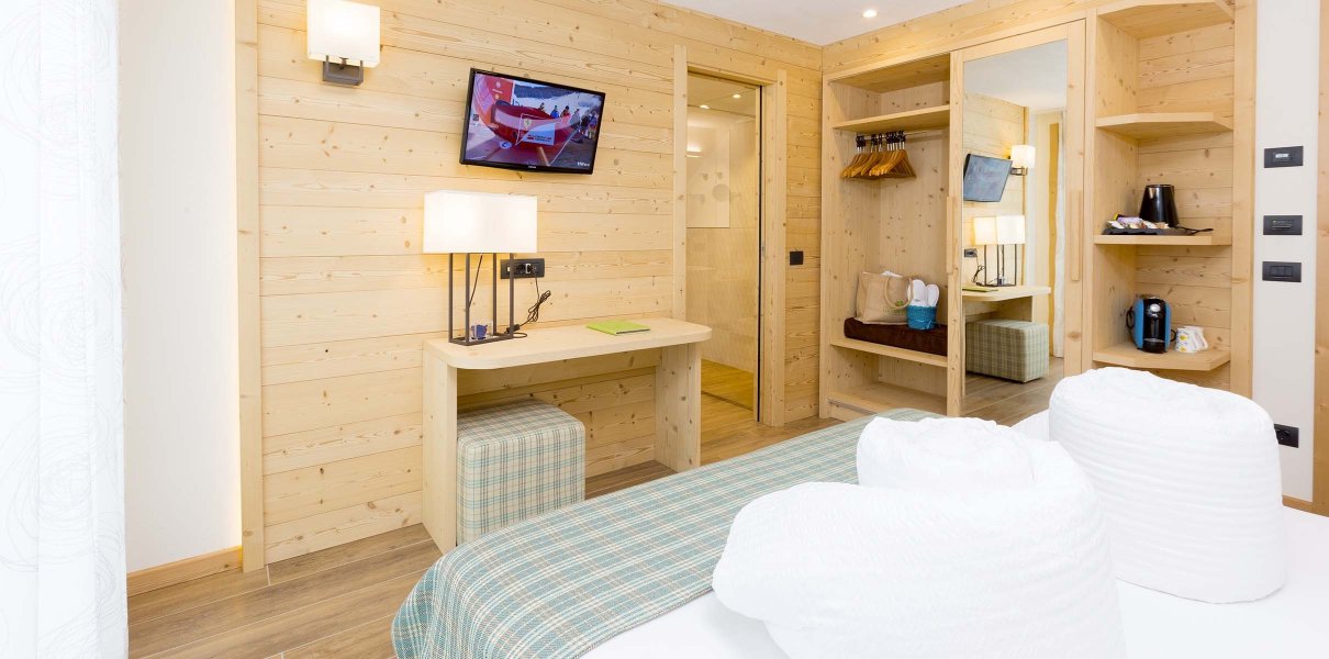 Zimmer Blue Room